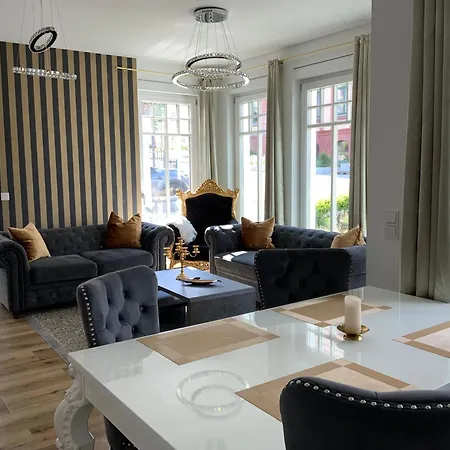Westend-palais Apartment *